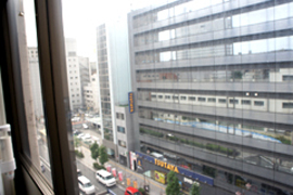 夜は美しい夜景を楽しむことができる